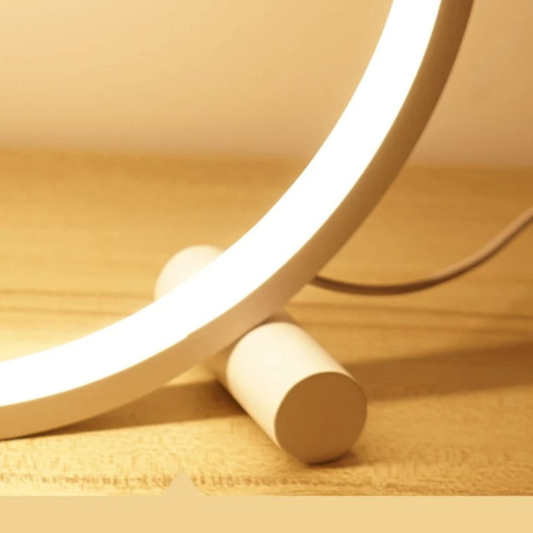 CircoloLuce Piccolo: Die Nachttischlampe, die Form und Funktion vereint-letto-design.com