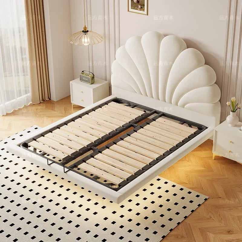 Luxuriöses Muschel-Design Polsterbett - Einzigartige Eleganz für Ihr Schlafzimmer-letto-design.com