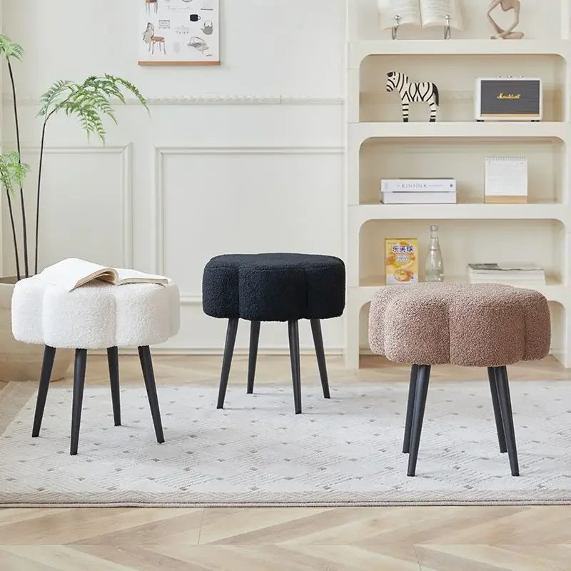 Eleganza Sgabello – Ihr stilvoller Hocker für jedes Zuhause-letto-design.com
