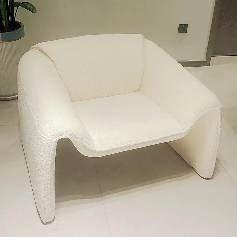 Poltrona Moderna Italia - Stilvoller Akzentstuhl für Ihr Zuhause-letto-design.com