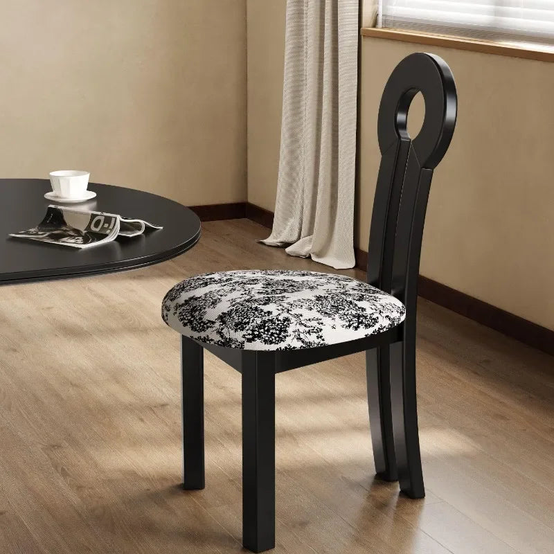 Eleganter Ringrücken-Stuhl für stilvolle Wohnräume-letto-design.com