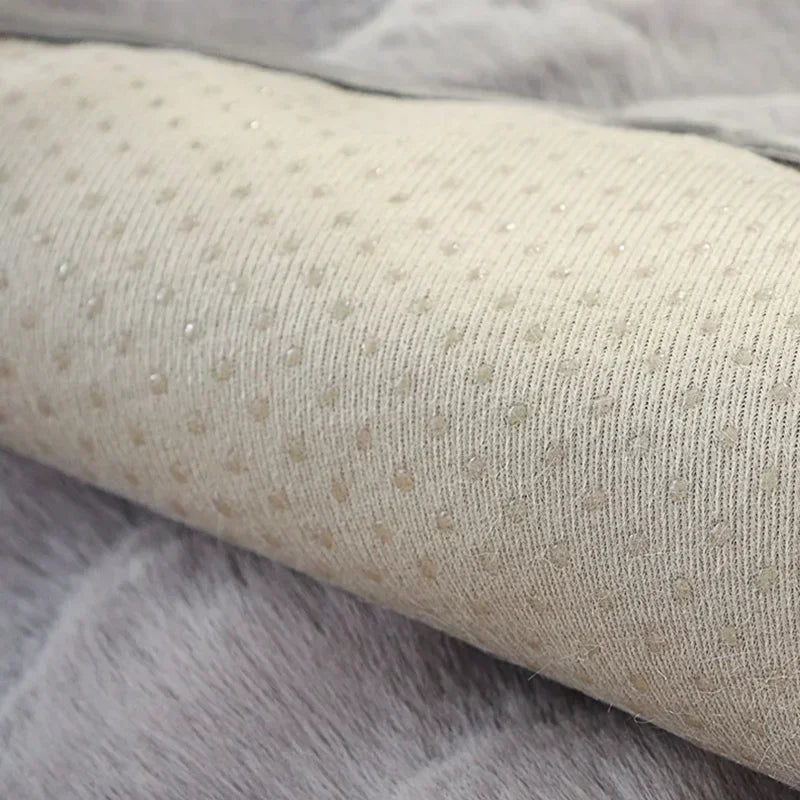 Luxuriöser Pelz-Sofabezug - Weiche Haptik und winterlicher Komfort-letto-design.com