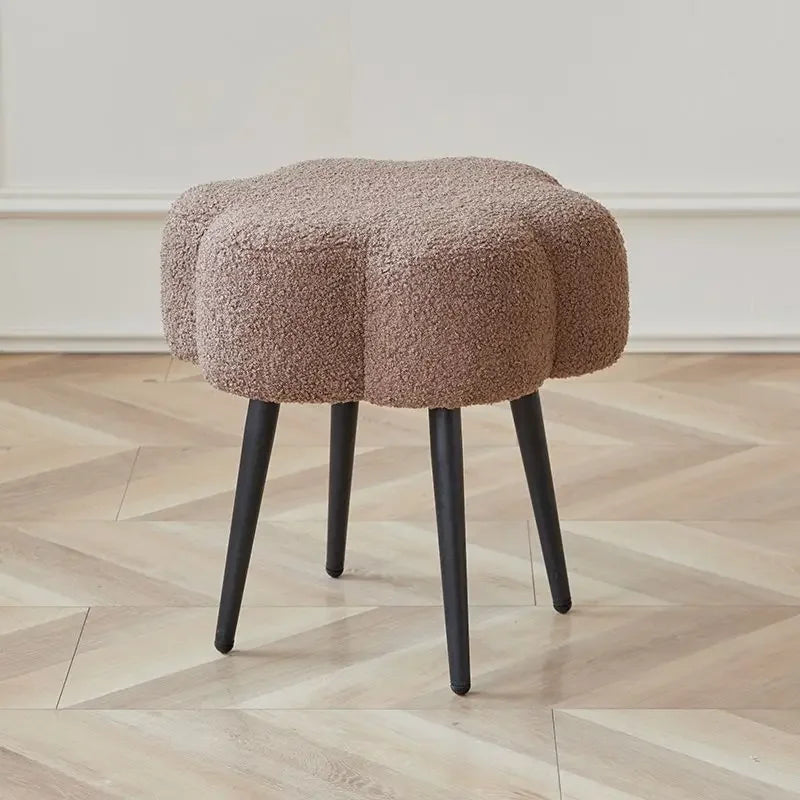 Eleganza Sgabello – Ihr stilvoller Hocker für jedes Zuhause-letto-design.com