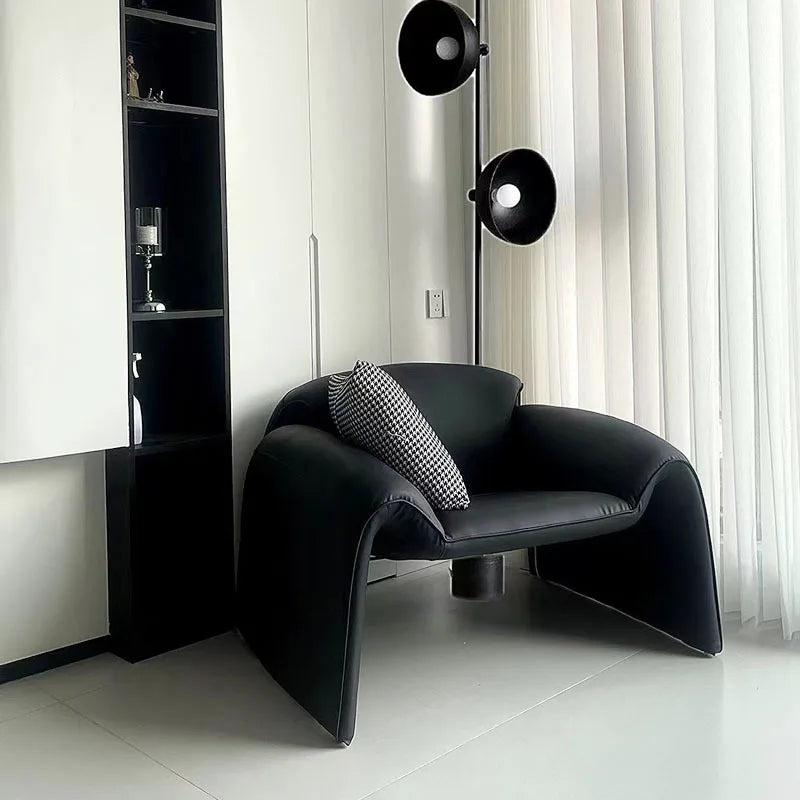 Poltrona Moderna Italia - Stilvoller Akzentstuhl für Ihr Zuhause-letto-design.com