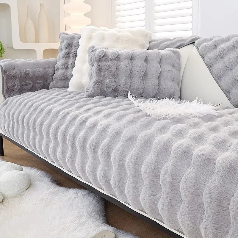 Luxuriöser Pelz-Sofabezug - Weiche Haptik und winterlicher Komfort-letto-design.com