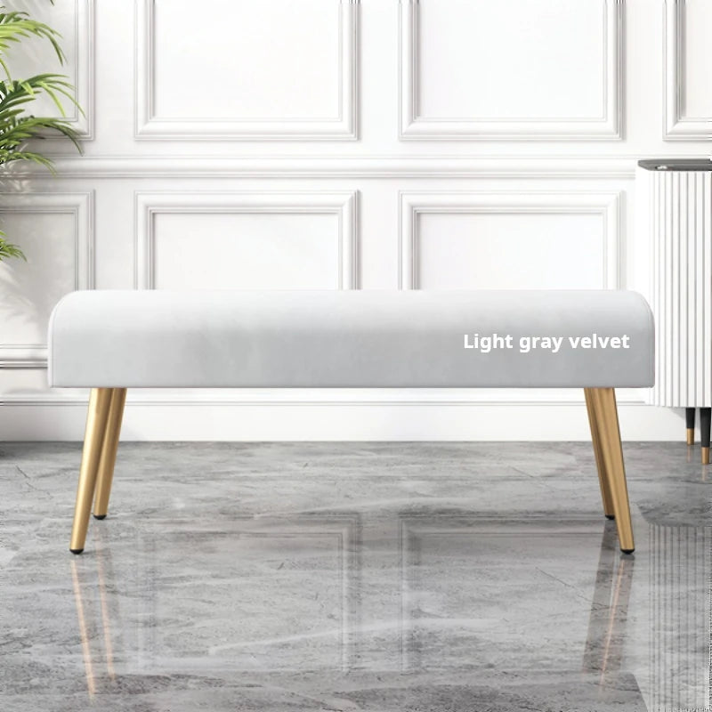 Samtige Sitzbank "Velotto" mit Goldakzenten-letto-design.com