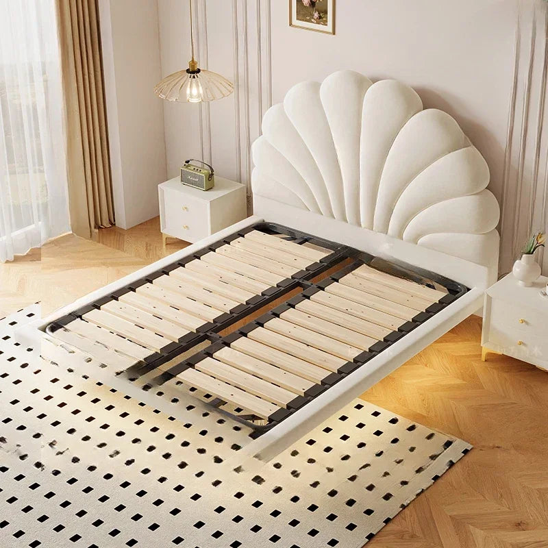 Luxuriöses Muschel-Design Polsterbett - Einzigartige Eleganz für Ihr Schlafzimmer-letto-design.com