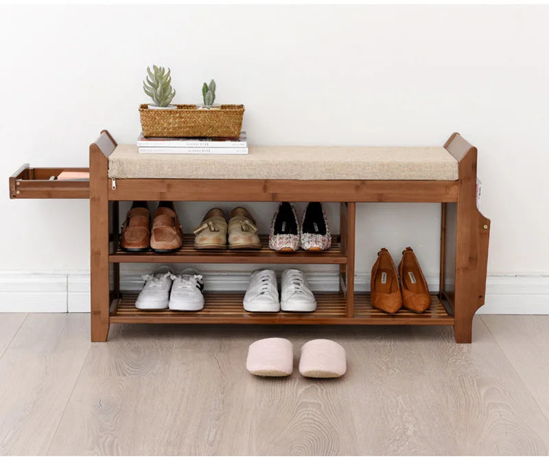 Praktische Schuhbank aus Holz mit Sitzpolster und Stauraum-letto-design.com