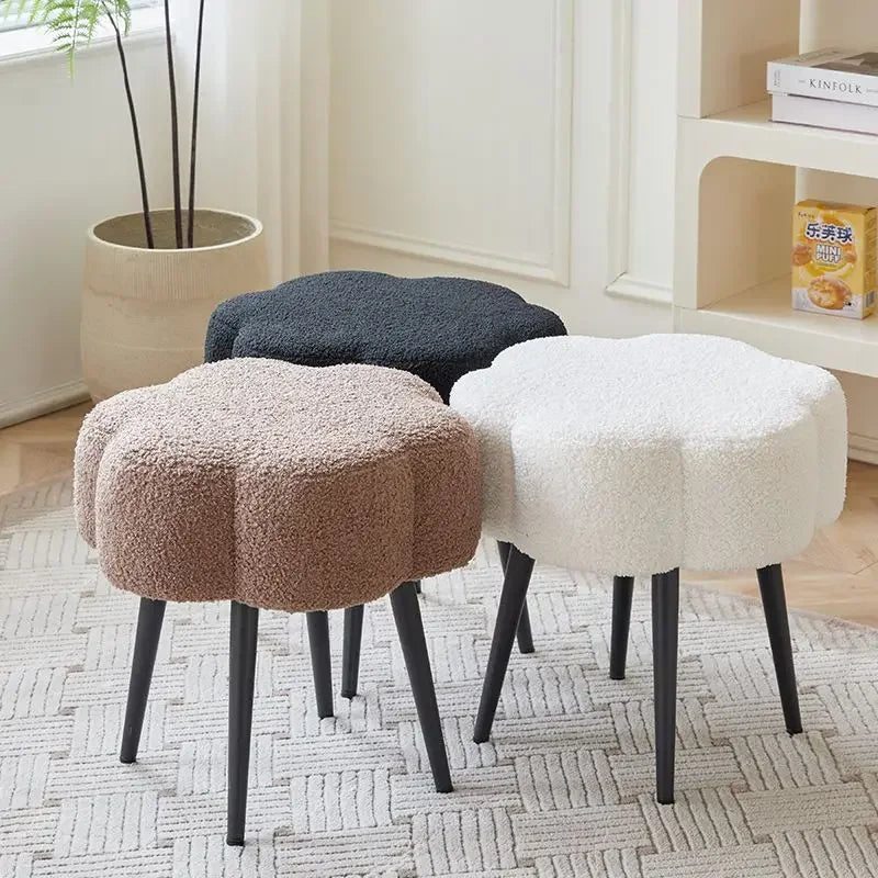 Eleganza Sgabello – Ihr stilvoller Hocker für jedes Zuhause-letto-design.com