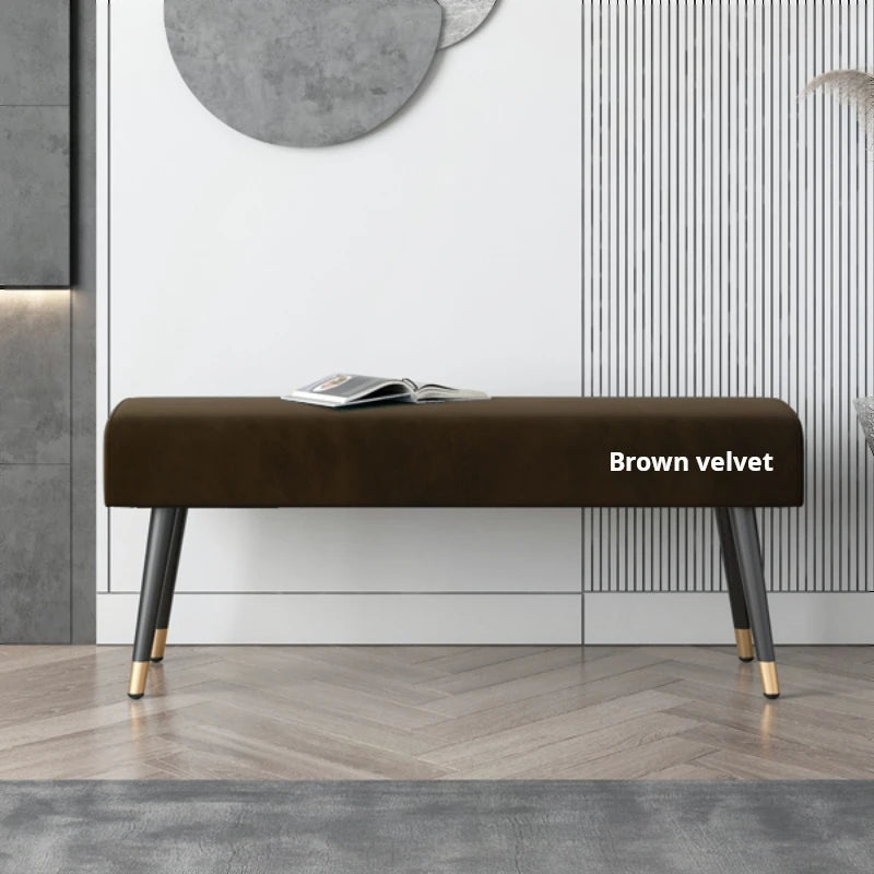 Samtige Sitzbank "Velotto" mit Goldakzenten-letto-design.com