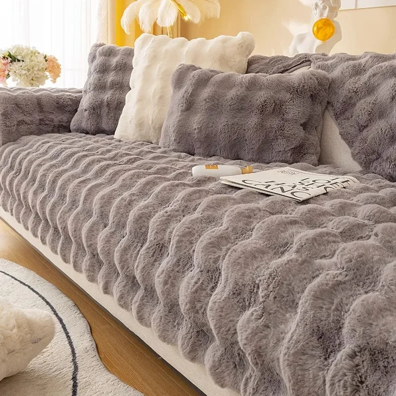 Luxuriöser Pelz-Sofabezug - Weiche Haptik und winterlicher Komfort-letto-design.com