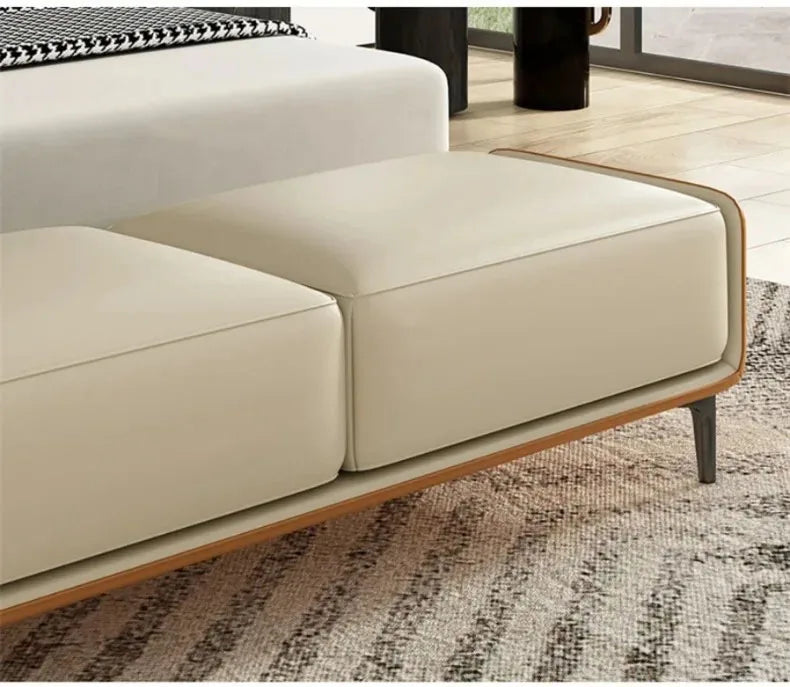 Elegante Sitzbank mit Lederbezug und minimalistischem Design-letto-design.com