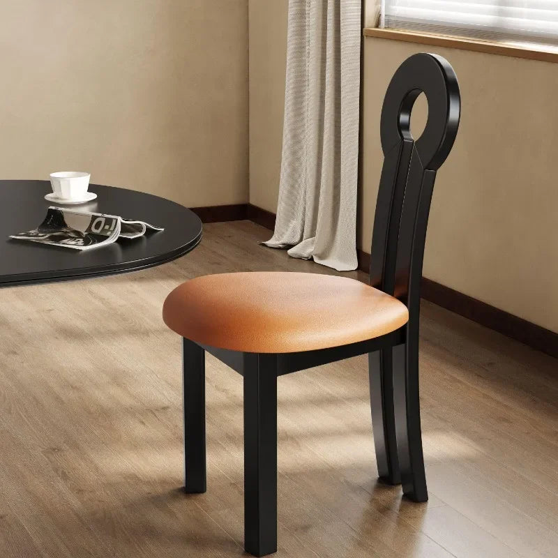 Eleganter Ringrücken-Stuhl für stilvolle Wohnräume-letto-design.com